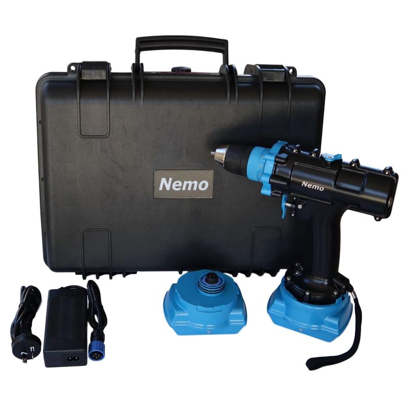 Nemo 18v Underwater Pool & Spa Drill Kit 5m (With 2 x 3Ah Batteries